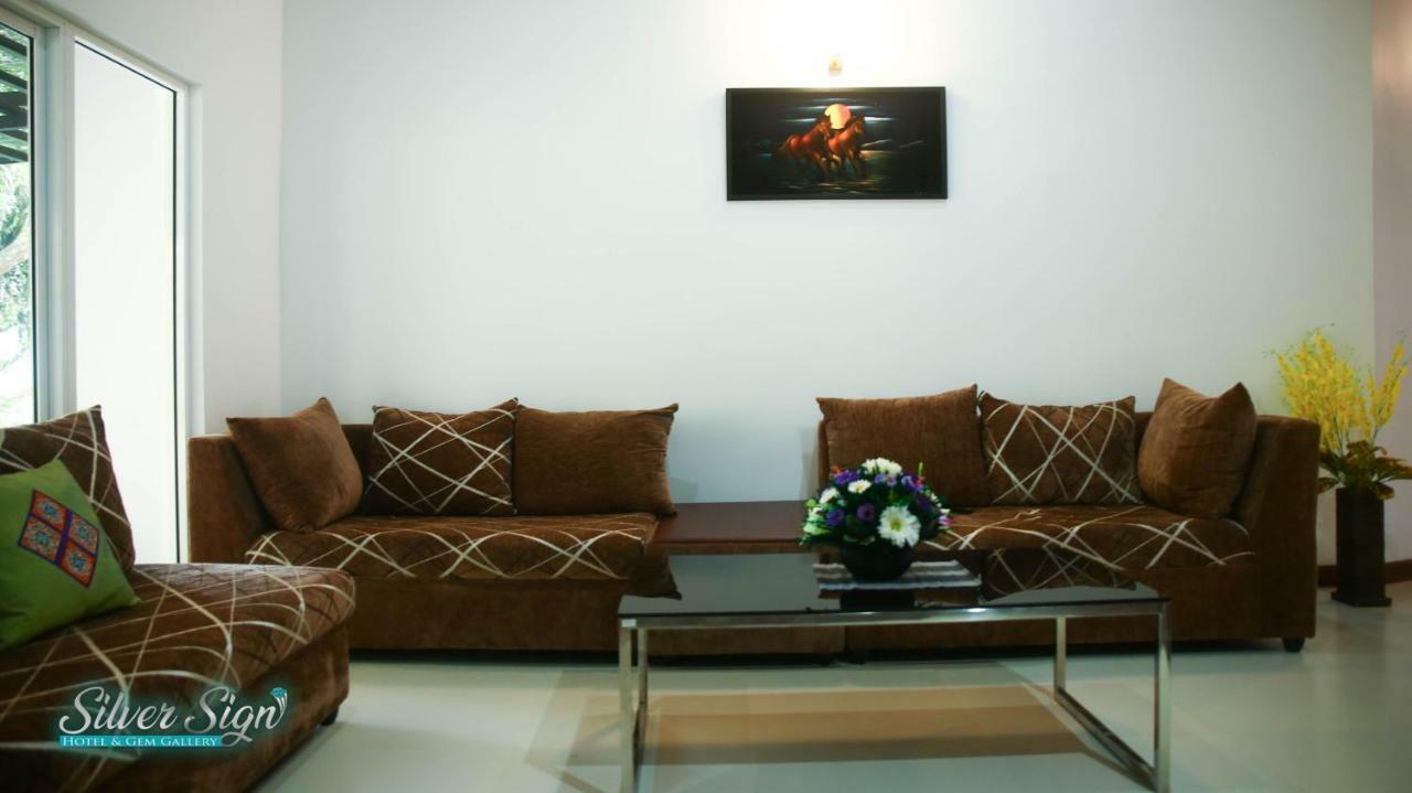 Silver Sign Hotel Katugastota 外观 照片